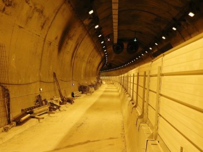 Les travaux dans le tunnel doivent s'achever en fin d'année 2023.