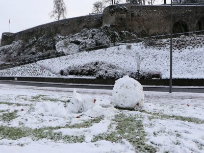 Avec ce temps, le bonhomme de neige y perd la tête. RIP Olaf (dans la Reine des neiges) !
