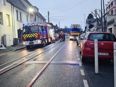 Un homme d'une soixantaine d'années a été transporté au CHU de Caen.