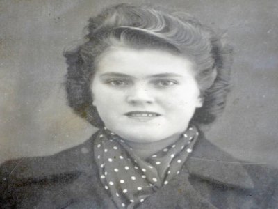Marguerite Cassigneul avait 17 ans le 6 juin 1944. - Semaine Acadienne
