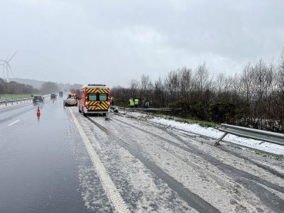 L'A84 a de nouveau été perturbée par la neige mercredi 18 janvier. - Gendarmerie de la Manche