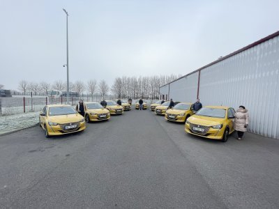 La Peugeot 208 jaune pour le travail mais aussi pour une utilisation personnelle. - François Gosset