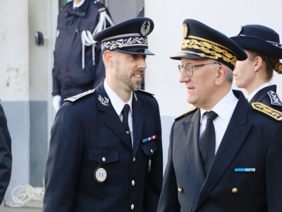 Guillaume Mauger, nouveau patron de la police du Calvados aux côtés de Thierry Mosimann, le préfet du Calvados.