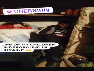 Lorsque la ville de Tchernihiv, au nord de Kiev en Ukraine, est bombardée, Viktoria et sa famille se réfugient dans les sous-sols.