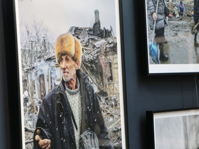 Voici le portrait d'un Ukrainien qui a perdu sa maison dans les bombardements.