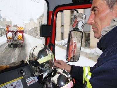 L'épisode neigeux qui a frappé le département a fortement mobilisé les pompiers. 365 pompiers de 14 départements français sont venus prêter main-forte à ceux du Calvados. La cellule de crise avait duré cinq jours. - Sdis14