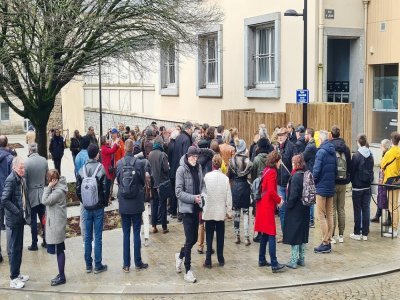 Lors de la cérémonie d'inauguration du square Gisèle-Halimi.