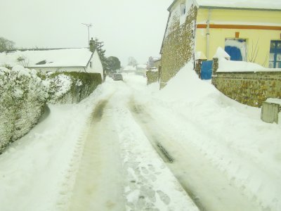 De mémoire d'homme, on ne se souvenait pas d'autant de neige à Auberville-la-Renault. - Auberville-la-Renault