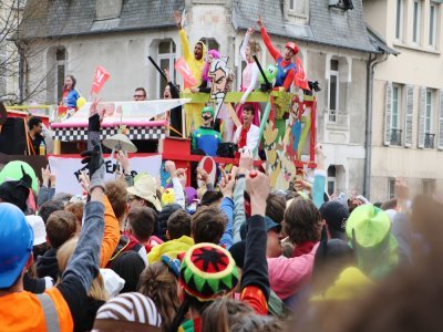 Le carnaval de Caen réunit chaque année des dizaines de milliers de participants.