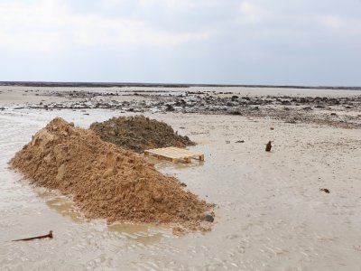 Le merlon, protection de sable.