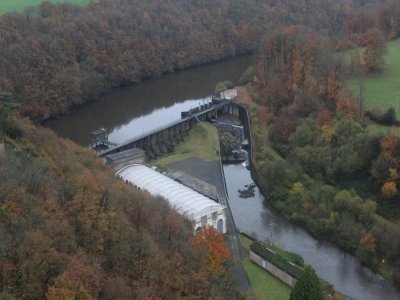 Voici le même lieu avant la destruction du barrage. - Photo d'archives