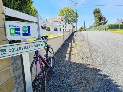 Sur le chemin de la Vélomaritime dans le Calvados.