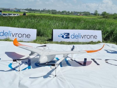 Le drone fait trois mètres d'envergure et peut parcourir 100 km.