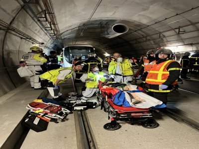 Samu et pompiers mobilisés pour un exercice dans le tunnel Jenner. - Transdev