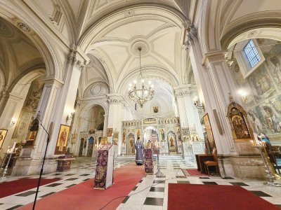L'intérieur de l'église jouxtant le Russicum, Sant'Antonio Abate.