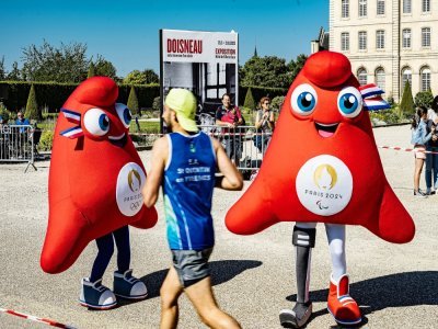 Les mascottes des Jeux olympiques de Paris étaient présentes sur cette édition du marathon. - Valentin Charlot