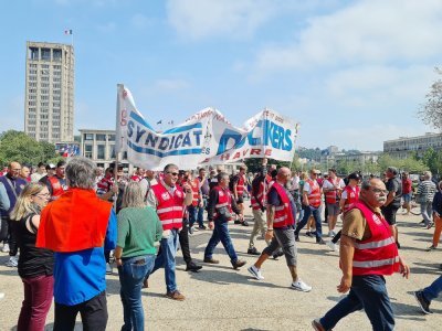 Comme à chaque manifestation, les dockers du Havre sont mobilisés.