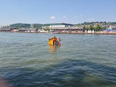 Première embarcation à l'eau… Un sacré chantier, pour certains.