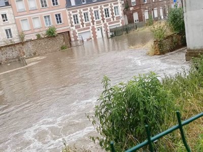 À Bolbec, le centre-ville a été rapidement inondé. - Isabelle Danieli
