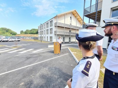 On appelle ce genre d'équipement un Bâtiment cadre célibataire (BCC).