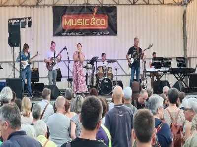 Music and Co, place Masson.