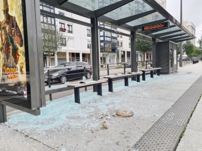 Un arrêt de tramway a été vandalisé le long de l'avenue du 8 mai 1945 dans la nuit du mercredi 28 au jeudi 29 juin.