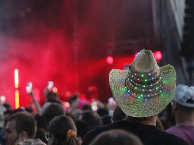 À chacun son accessoire pour se démarquer pendant le show.