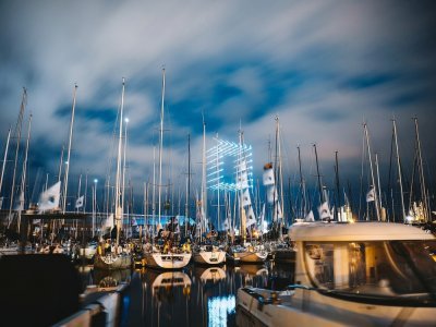 Un spectacle de 13 à 14 minutes était proposé aux nombreux spectateurs présents. - Rolex Fastnet Cherbourg