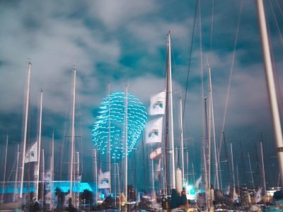 Magnifique vue sur les 200 drones lumineux depuis le port Chantereyne. - Rolex Fastnet Cherbourg