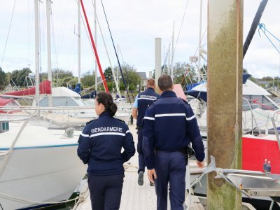 Neuf bateaux ont été contrôlés à quai à Barneville-Carteret.