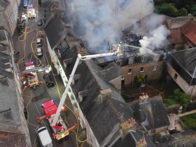 Les pompiers ont pu préserver une grande partie du bâtiment. - SDIS 50