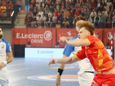 Une véritable lutte pour les joueurs du Caen Handball.