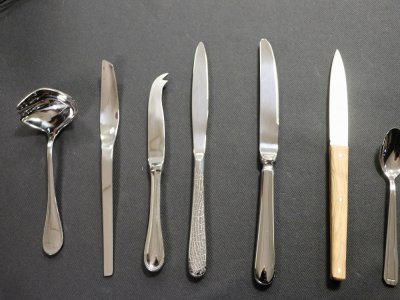 Guy Degrenne maîtrise la production de tous les types de couvert, de la classique fourchette de table à la cuillère à pomme de terre ou à sauce.