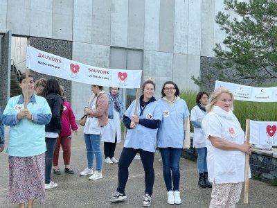 Les salariés de l'Hôpital privé du Centre Manche ont déjà manifesté, lundi 18 septembre, lors du conseil de Saint-Lô Agglo.