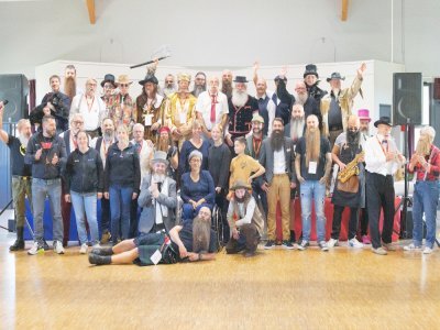 L'ensemble des participants à la deuxième édition du championnat International normand de barbes et de moustaches organisé à Fontaine-Étoupefour. - Nathalie Hamon