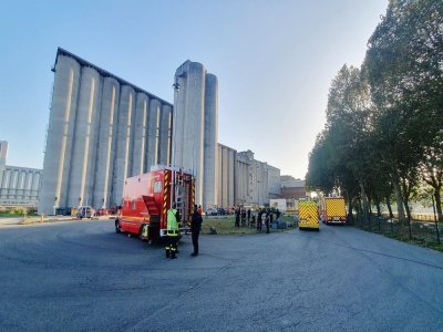 Les pompiers ont prolongé leur intervention pour refroidir un point chaud. - SDIS 76