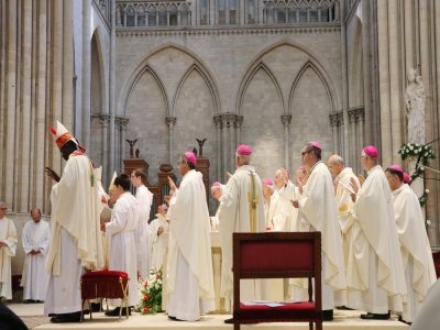 En tout, 21 évêques étaient présents et plus d'une centaine de prêtres.