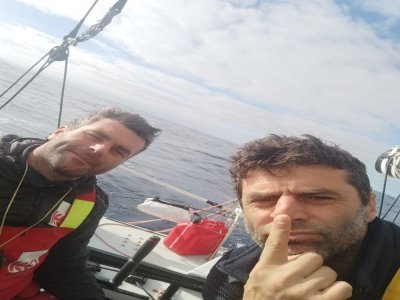 Alexis Loison et Nicolas Jossier vont retirer les cirés et privilégier les shorts ! - La Manche - Evidence Nautique
