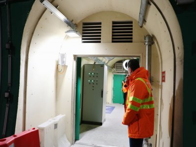 Au niveau du tunnel de la Grand'Mare, sept nouvelles galeries de sécurité, qui permettent de mettre à l'abri les automobilistes, ont été construites.