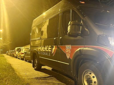 La police s'est déployée mercredi 13 décembre au soir dans le quartier de Perseigne. - Pref61