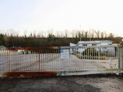 La société de la Compagnie des fromages a fermé son site de Coutances en 2019. Il est inutilisé depuis.