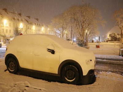 Il faut bien gratter sa voiture dans la Manche ce 9 janvier.