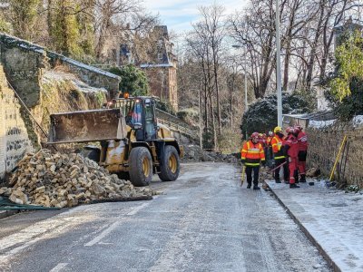 Le déblaiement a débuté dans la matinée.