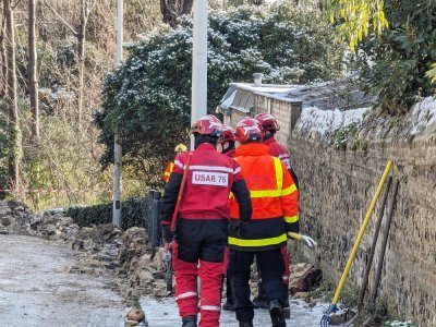 Une unité spéciale des pompiers s'est déplacée de Fécamp pour rechercher d'éventuelles victimes.