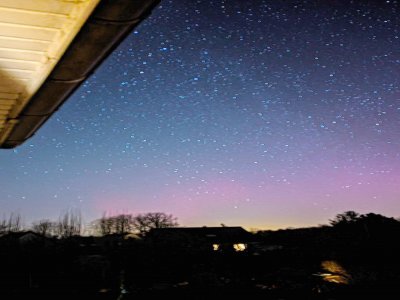 Dans la nuit du 3 au 4 mars, des aurores boréales ont été observées dans le ciel près de Caen. - Maxime Noury
