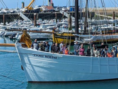 Les sorties en mer permettent de découvrir les bateaux du patrimoine autrement.