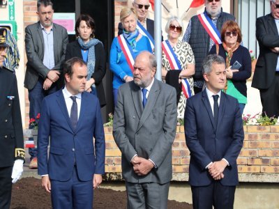 Sébastien Lecornu, Eric Dupond-Moretti et Gérald Darmanin ont assisté à l'hommage rendu aux agents pénitentiaires tués à Incarville.