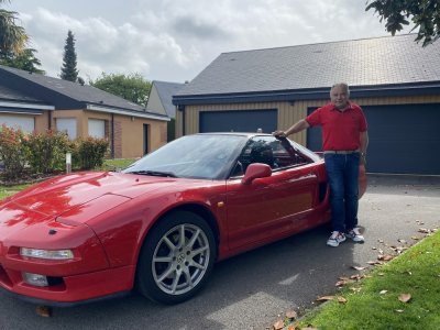 Martial Lebret, ex-concessionnaire, va présenter "la Ferrari Honda", sa Honda NSX. C'est une voiture mythique de la marque japonaise. Elle a été dessinée par Ken Okuyama, qui a également réalisé la célèbre Ferrari Enzo.