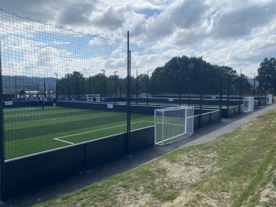 Les trois terrains de foot à 5 ont été inaugurés vendredi 24 mai.