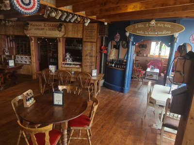 L'intérieur de la brasserie artisanale de Sainte-Mère-Eglise.